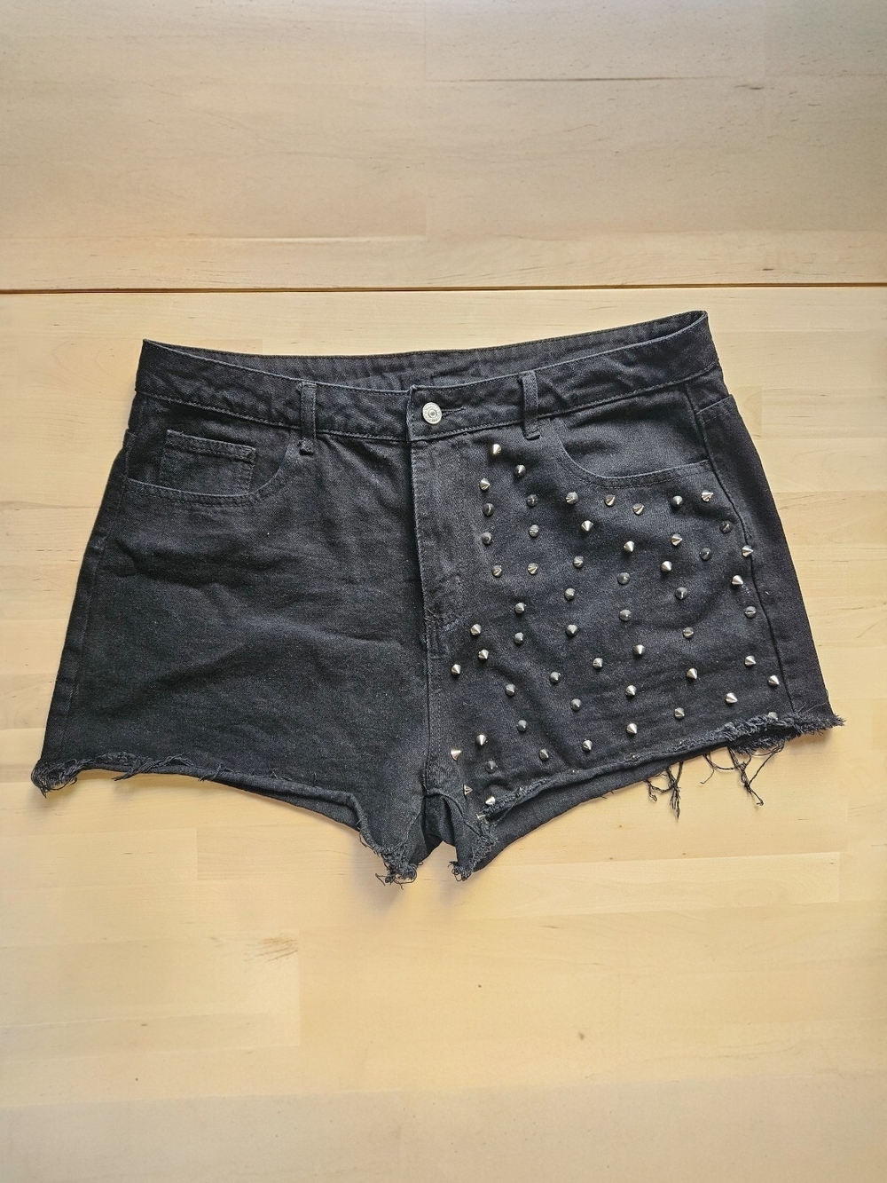 SHEIN Edgy Studded Black Denim Shorts | Distressed Fray Hem Size 2X